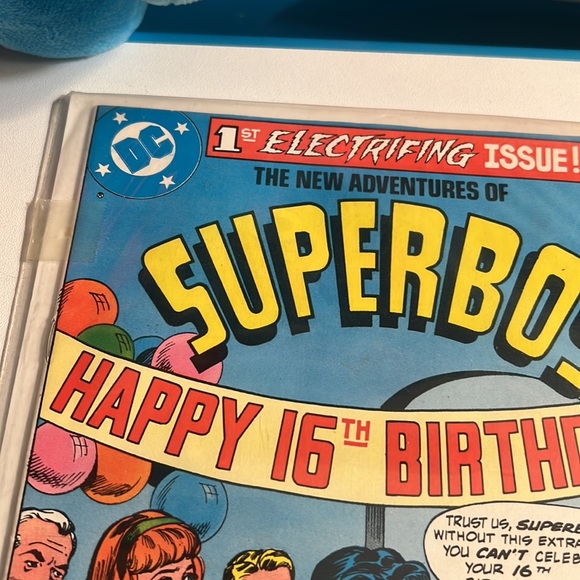 Superboy # 1 16th birthday and supergirl # 1 electrifying issue great condition - Picture 11 of 13